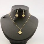 نیم ست ونکلیف بدون زنجیر