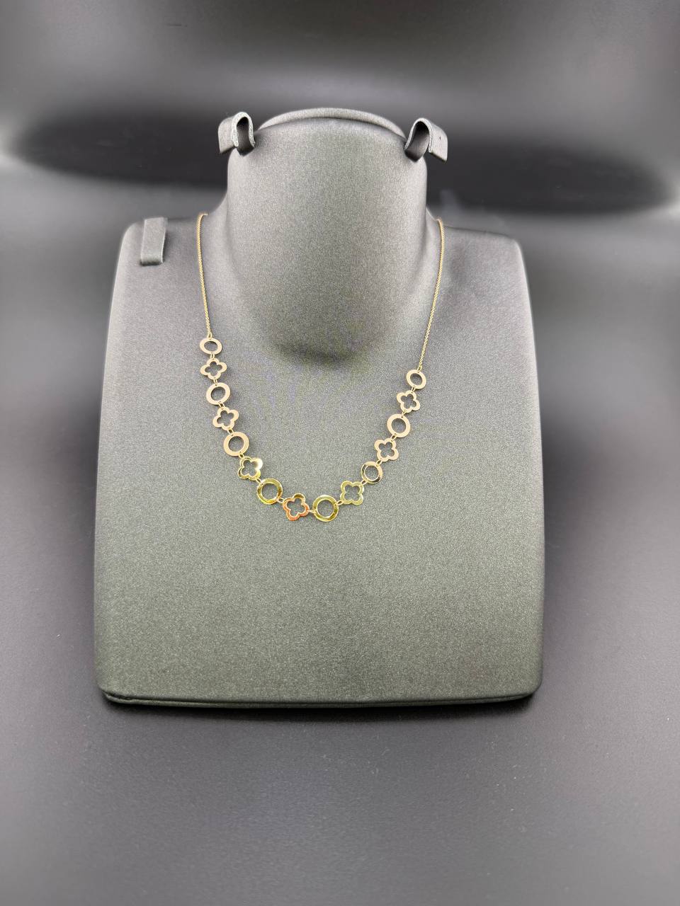 photo_2025-12-13_19-33-31 گردنبند مینیمال چلیپا - تصویر 1